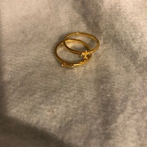 Goldtone key and fleur de lis stacking rings 💛